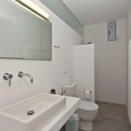 The Edge 5* Seafront Villas Ag.irini * Agia Irini (Paros)